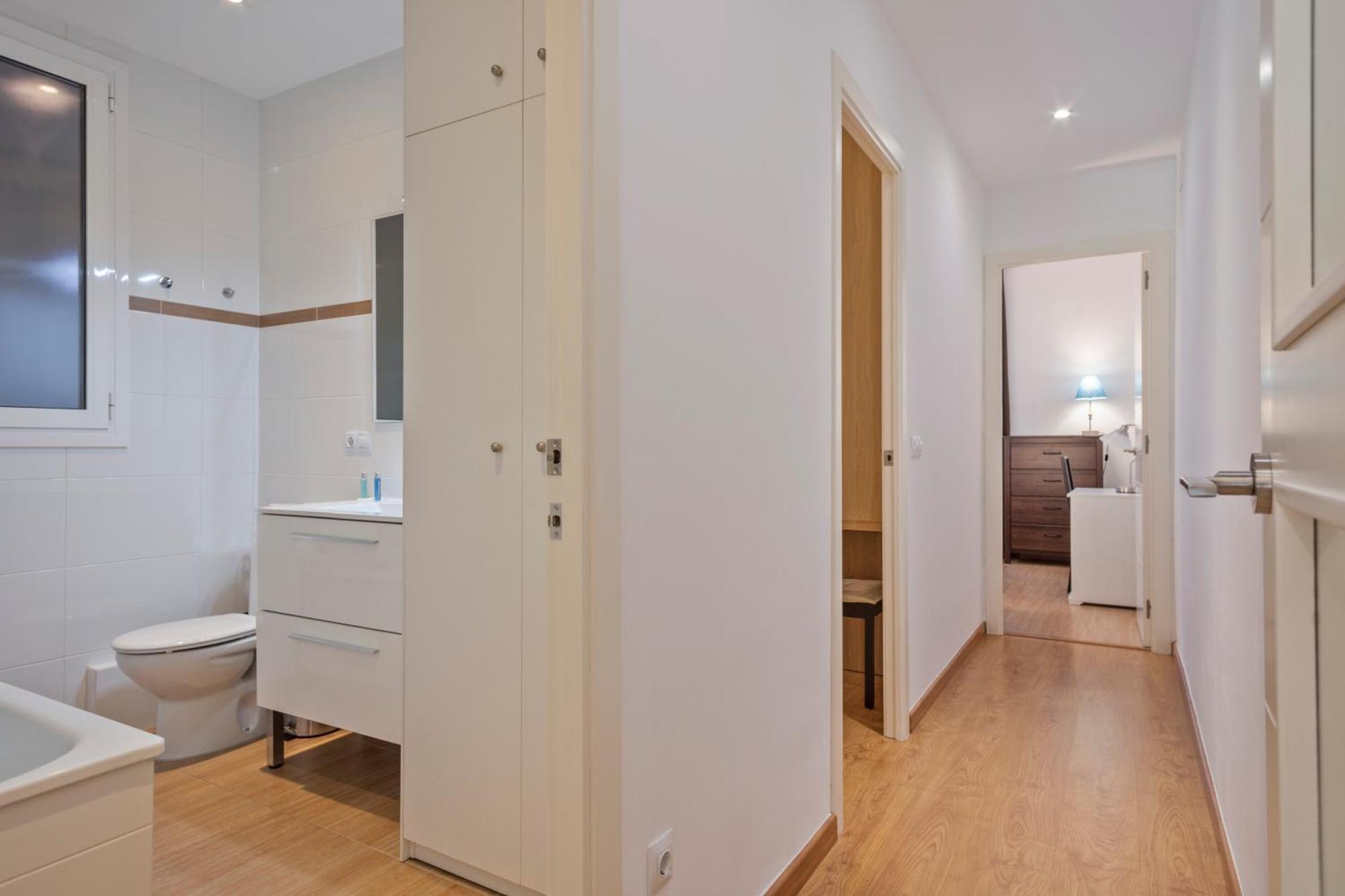 Cozy With Ensuite 11 Apartment